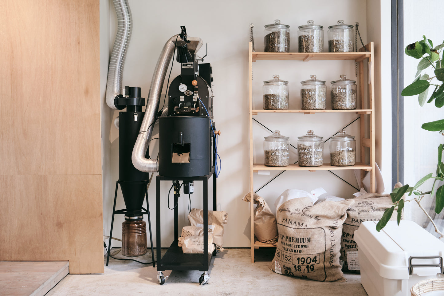 FLY ME TO THE COFFEE WORLD -バックナンバー | 応用編12月便 コーヒーの焙煎-