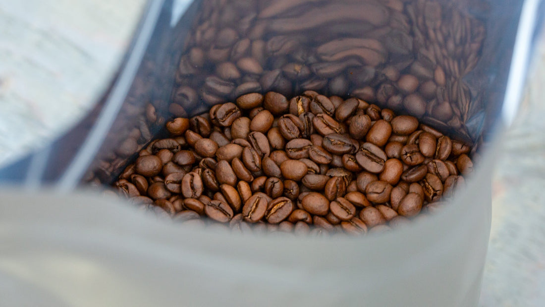 冷凍したコーヒー豆は解凍すべき？保存と抽出の注意点を解説｜SCENE COFFEE NOTE